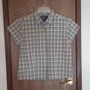 Juniors Button up tee